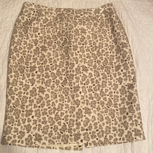 Loft‎ skirt
